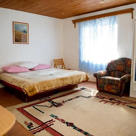 Vikendica Seoska Kuca Pod Lipom *